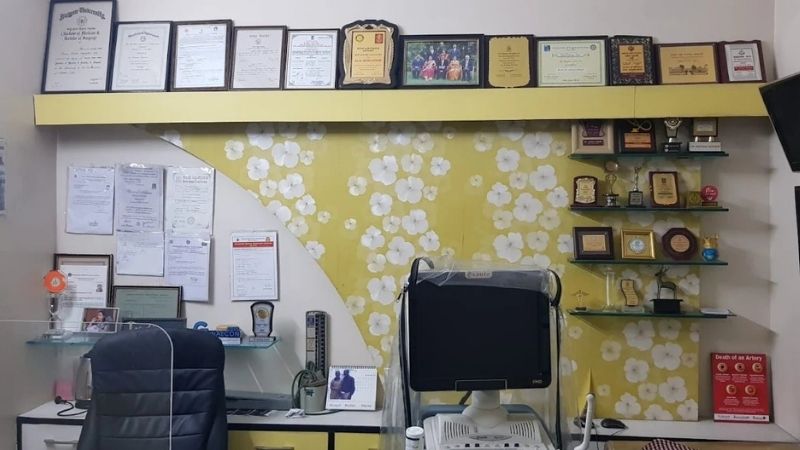 Dr. Kakani's Brain Spine and Dental Super Speciality Clinic (8)